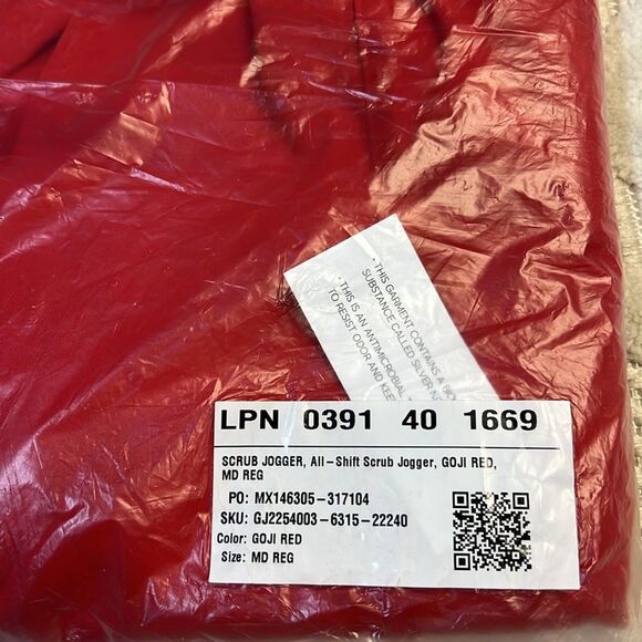 FABLETICS - All-Shift Scrub Jogger - Goji Red - Picture 3 of 4